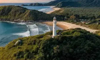 Farol das Conchas na Ilha do Mel